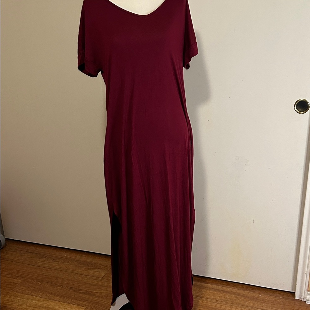 Women's Burgundy Short-Sleeve Maxi Dress